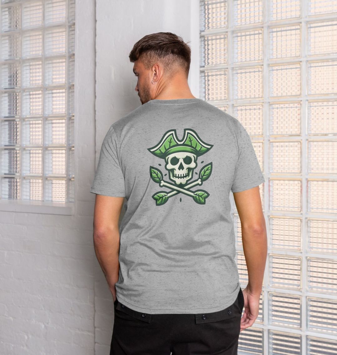 Gray t-shirt with pirate skull design (person)