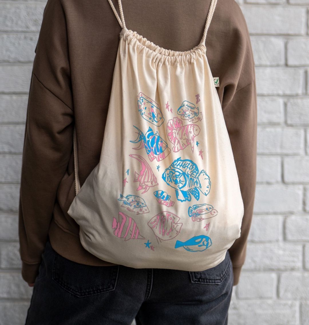 Drawstring backpack with fish illustrations (person)