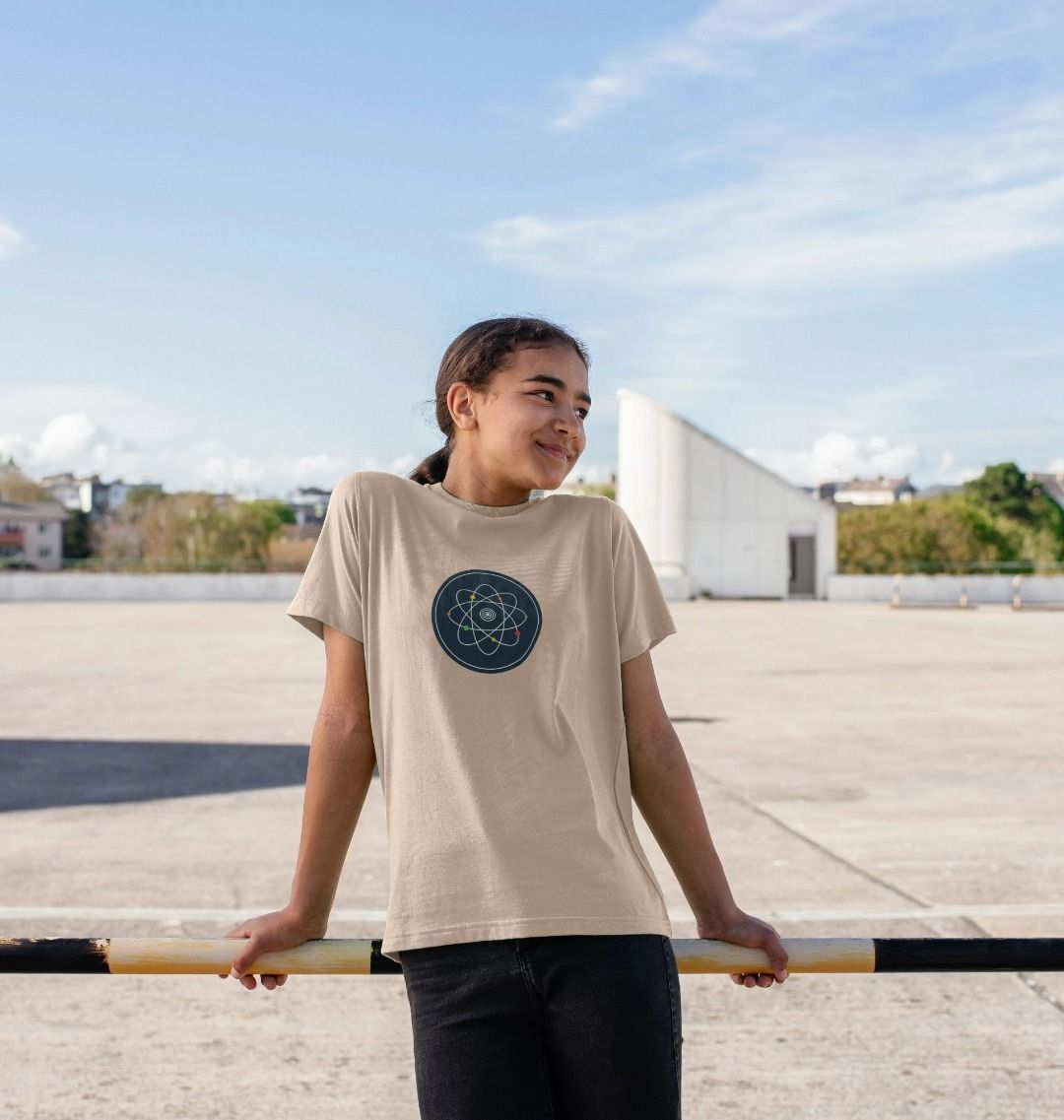 Beige t-shirt with atom design (person)