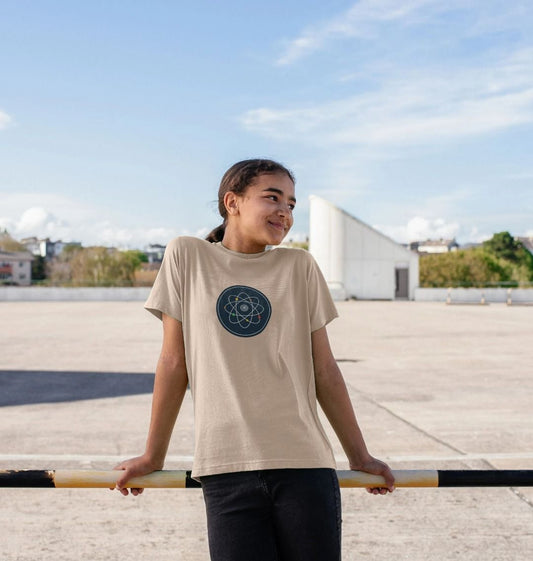 Beige t-shirt with atom design (person)