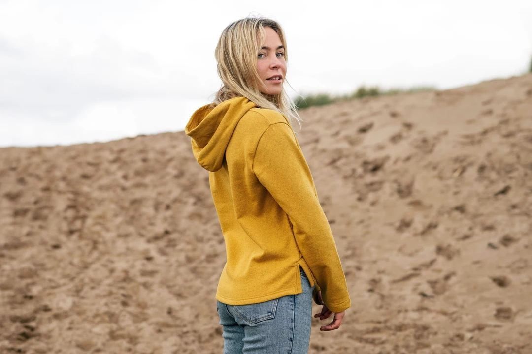 Yellow fleece hoodie with hood (person)