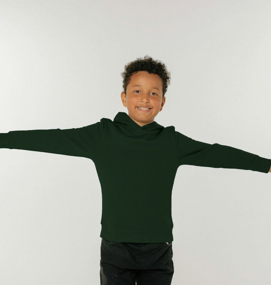 Dark green hoodie with wide sleeves (person)