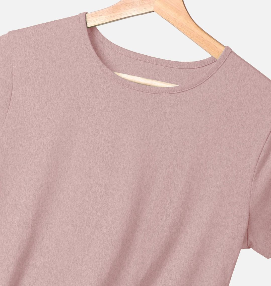 Dusty pink t-shirt with round neckline