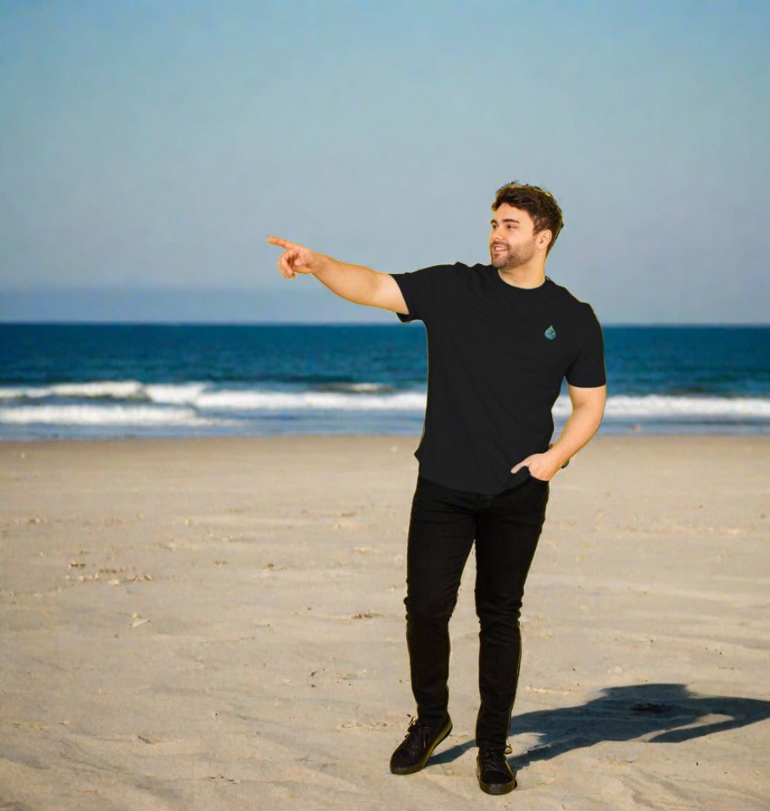 Black t-shirt with small logo (person)